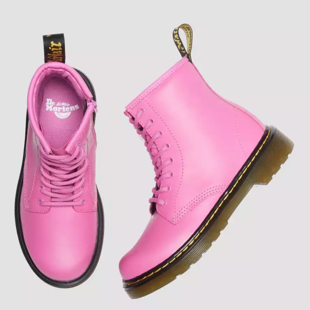 Dr. Martens junior 1460 NWOB  Pink‎ Lace-Up leather Boots w Chunky Sole zip side